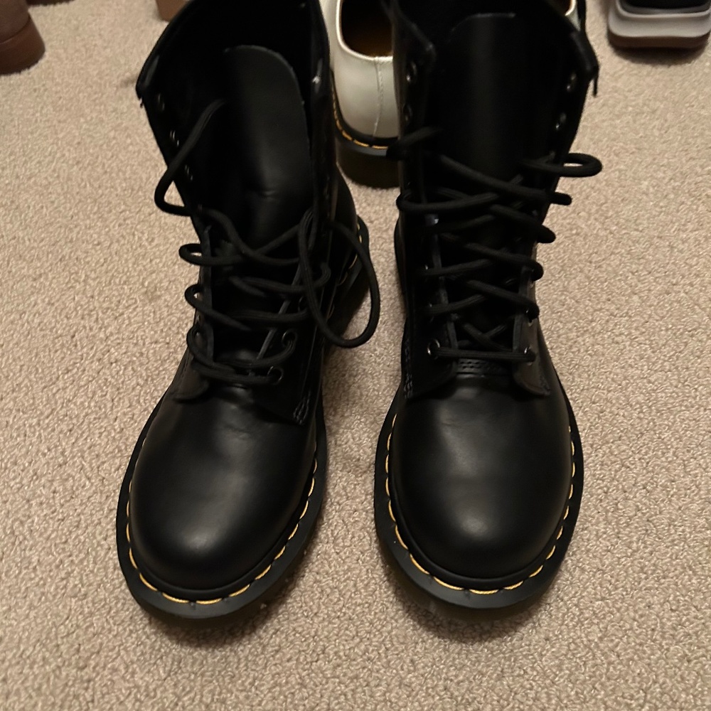 Dr Martens black boot